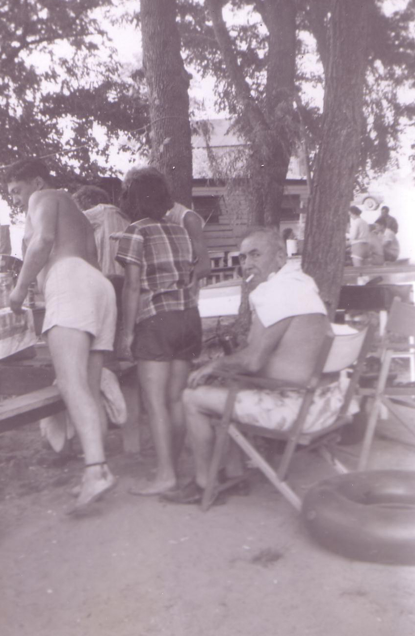 sal_picnic_granny_grandpop.jpg