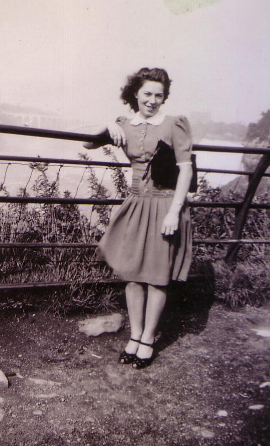 helen_outside_.jpg