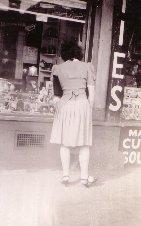 helen_shopping.jpg