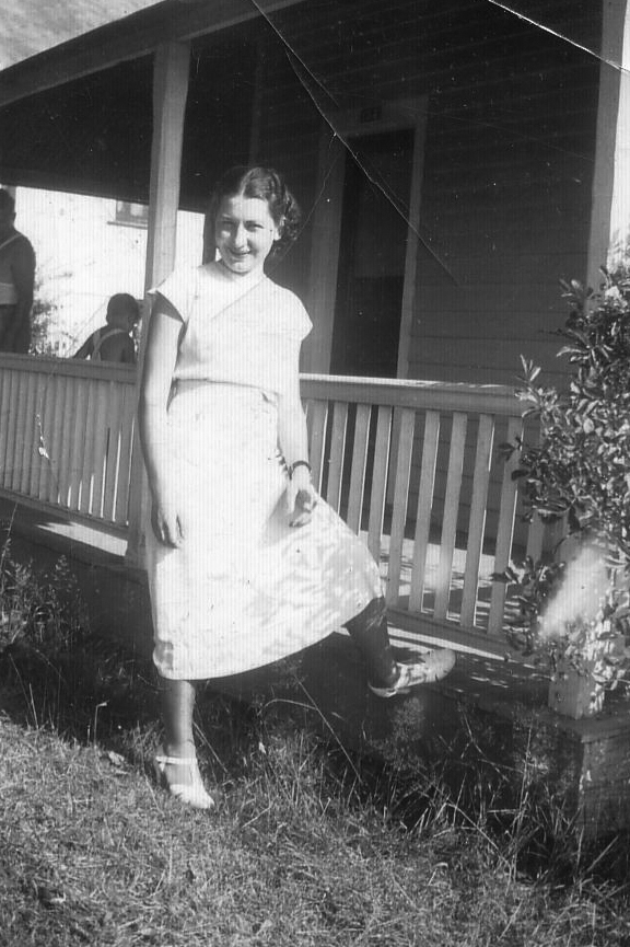 rita_scheib_outside_1931.jpg