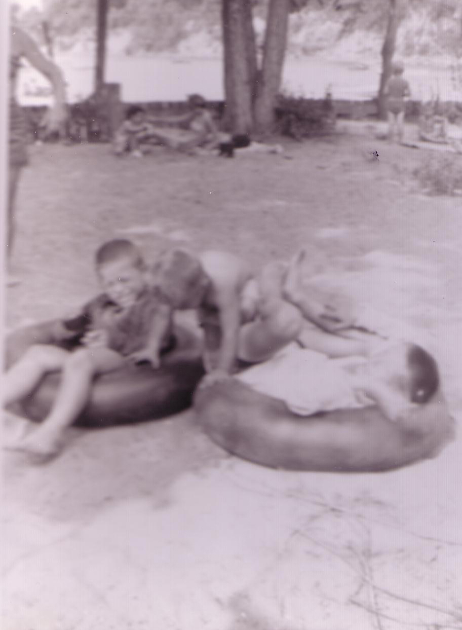 sal_picnic_2.jpg
