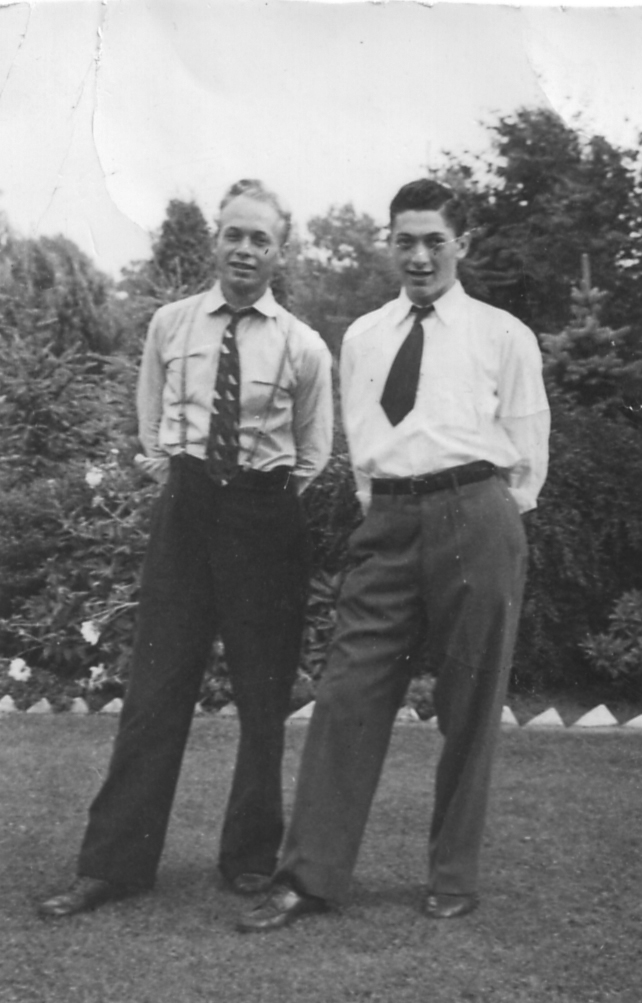 (L) Carl Nygard with his future brother-in-law (R) Salvatore Melchiorre prior to their departure overseas to serve in WWII.