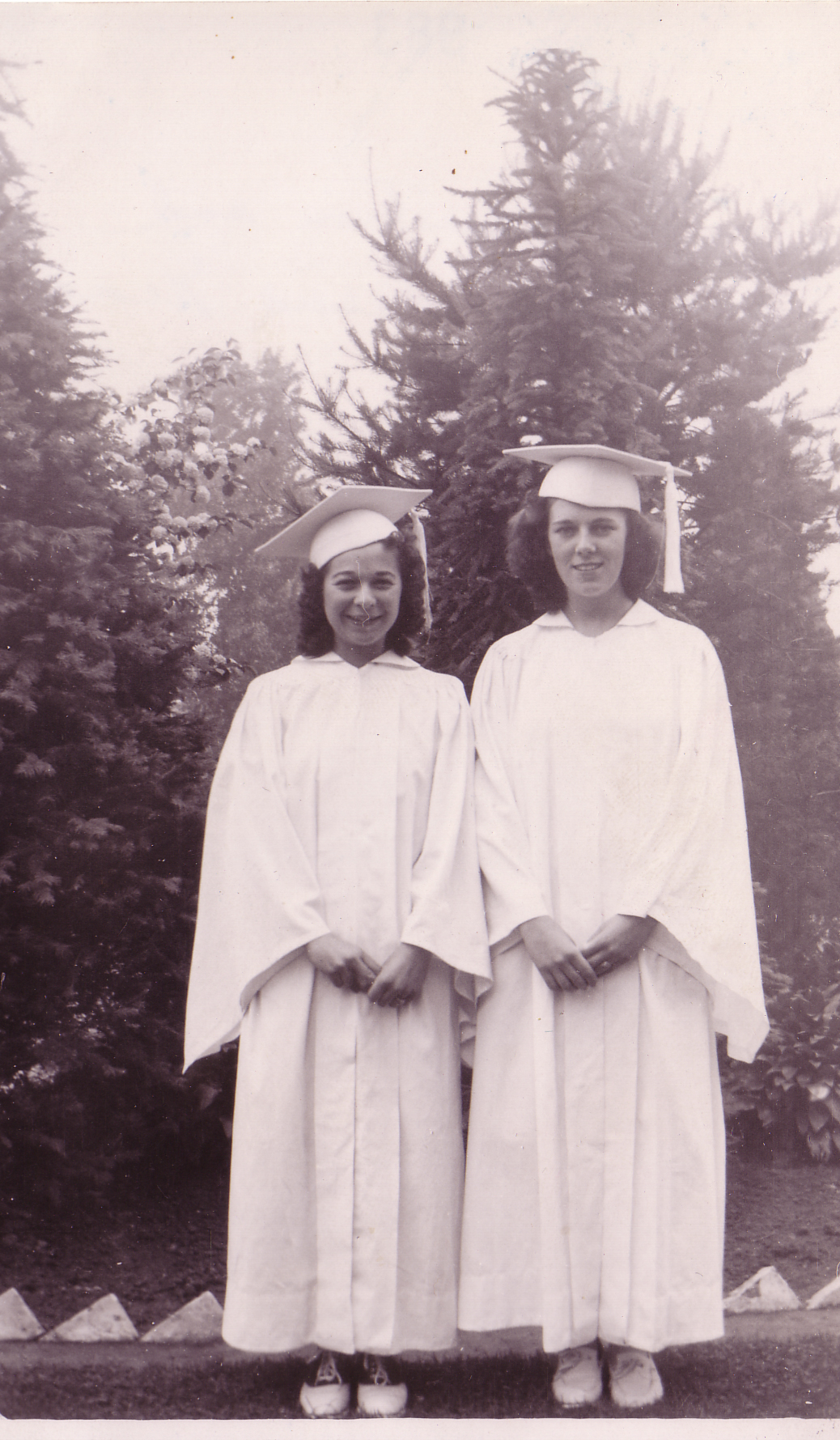 mom_graduation_friend.jpg