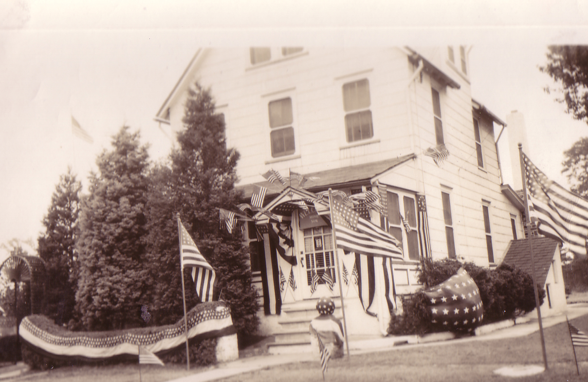 swarthmore_avenue_war_decorations.jpg