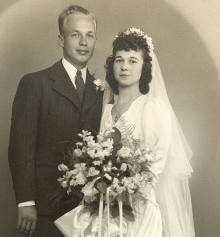 momand dadwedding2.jpg